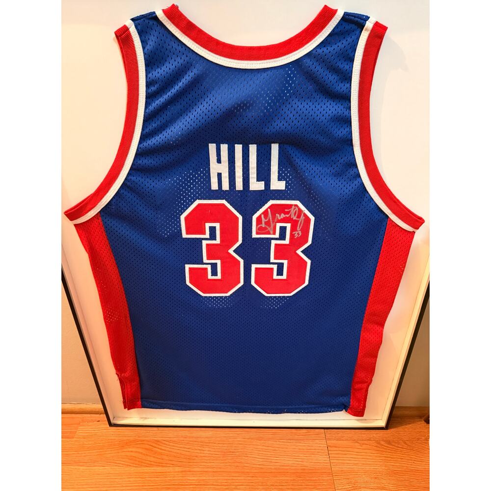 GRANT HILL #33 SIGNED PISTONS AUTOGRAPHED BASKETBALL JERSEY